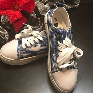 Love Nation Urban Sneakers